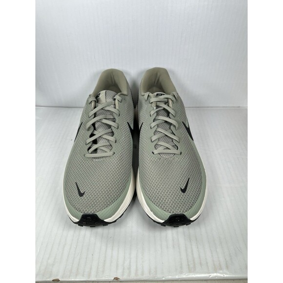 Size 13 Nike Revolution 8 Running Shoe Sneaker HJ9198-300 Green Black Mens NEW main image 4